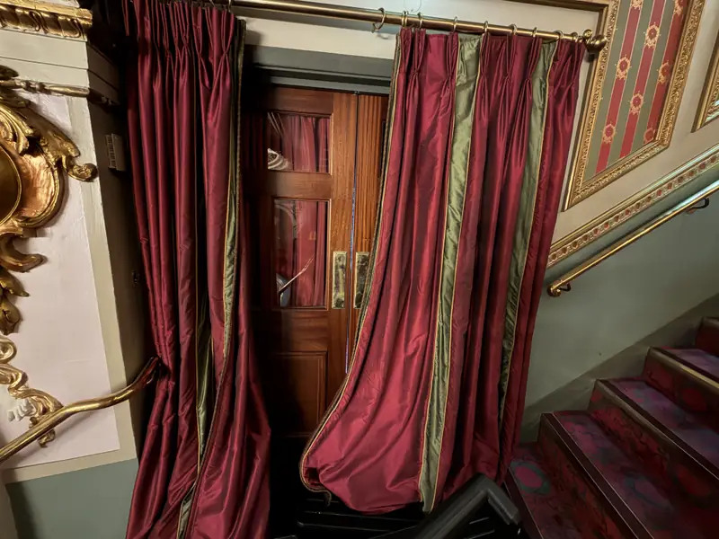 Specialist curtains at the Sondheim Theatre